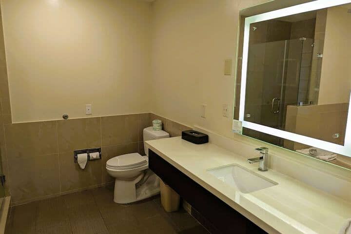 Room 35 of 47
