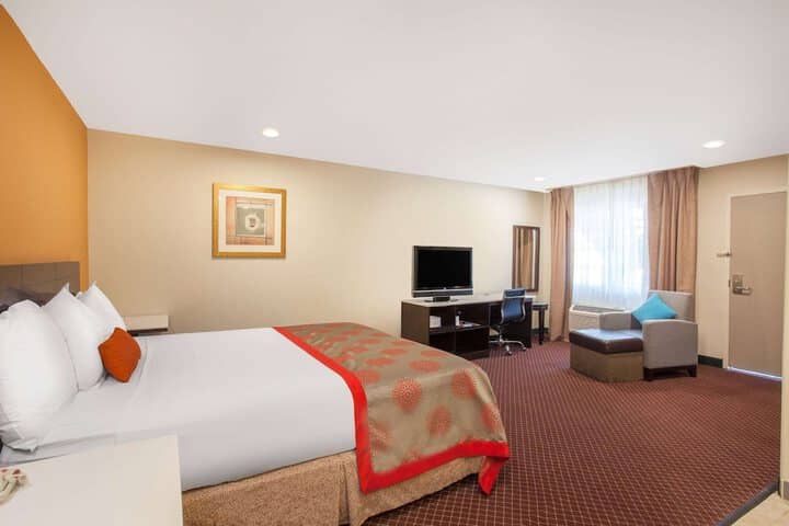 Room 19 of 47